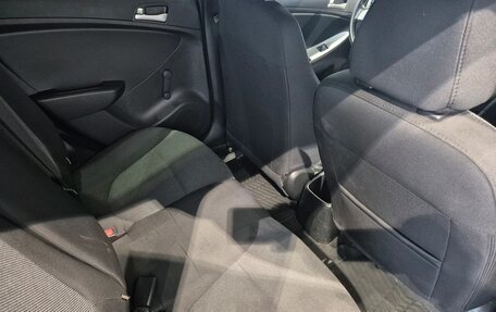 Hyundai Solaris II рестайлинг, 2013 год, 790 000 рублей, 26 фотография