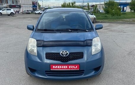 Toyota Yaris III рестайлинг, 2006 год, 600 000 рублей, 1 фотография