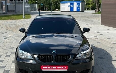 BMW 5 серия, 2004 год, 1 100 000 рублей, 2 фотография