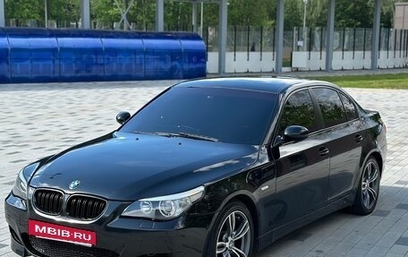 BMW 5 серия, 2004 год, 1 100 000 рублей, 3 фотография