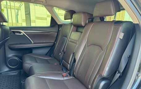 Lexus RX IV рестайлинг, 2018 год, 4 094 000 рублей, 15 фотография