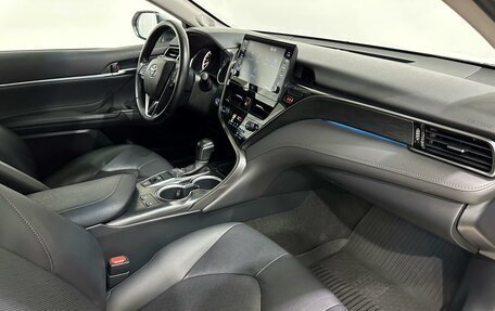 Toyota Camry, 2021 год, 3 380 000 рублей, 22 фотография