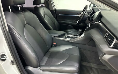 Toyota Camry, 2021 год, 3 380 000 рублей, 21 фотография