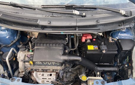 Toyota Yaris III рестайлинг, 2006 год, 600 000 рублей, 13 фотография