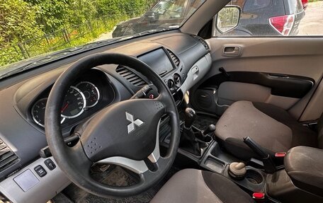 Mitsubishi L200 IV рестайлинг, 2012 год, 1 499 000 рублей, 9 фотография