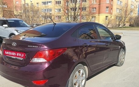 Hyundai Solaris II рестайлинг, 2011 год, 690 000 рублей, 2 фотография