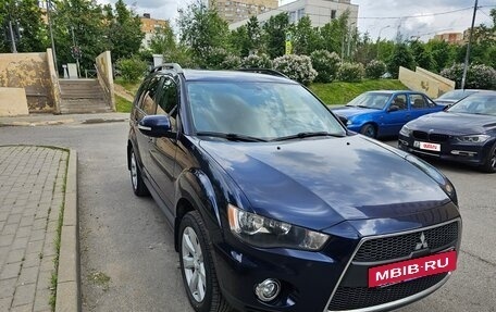 Mitsubishi Outlander III рестайлинг 3, 2012 год, 1 470 000 рублей, 2 фотография