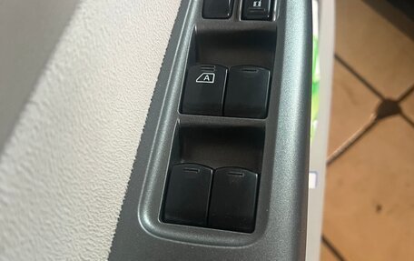 Subaru Forester, 2011 год, 950 000 рублей, 11 фотография