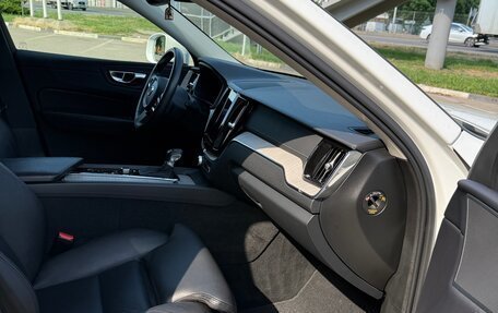 Volvo XC60 II, 2021 год, 4 999 999 рублей, 9 фотография