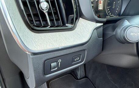 Volvo XC60 II, 2021 год, 4 999 999 рублей, 18 фотография