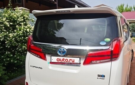 Toyota Alphard III, 2020 год, 5 700 000 рублей, 3 фотография