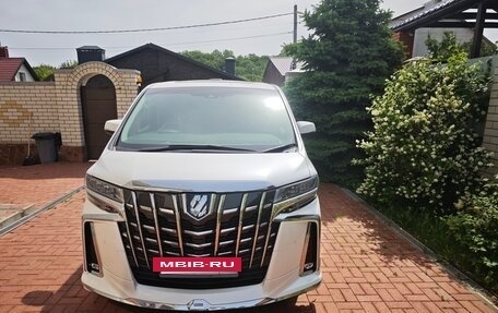 Toyota Alphard III, 2020 год, 5 700 000 рублей, 2 фотография