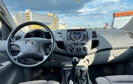 Toyota Hilux VII, 2010 год, 2 290 000 рублей, 5 фотография