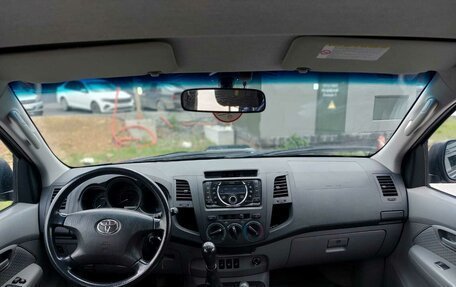 Toyota Hilux VII, 2010 год, 2 290 000 рублей, 11 фотография