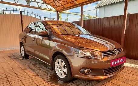 Volkswagen Polo VI (EU Market), 2015 год, 900 000 рублей, 3 фотография