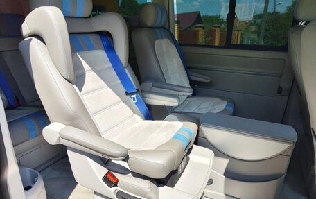 Volkswagen Multivan T6 рестайлинг, 2015 год, 3 800 000 рублей, 13 фотография