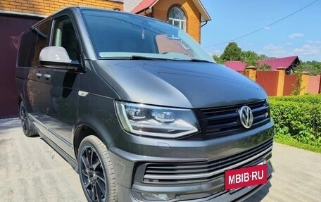 Volkswagen Multivan T6 рестайлинг, 2015 год, 3 800 000 рублей, 3 фотография