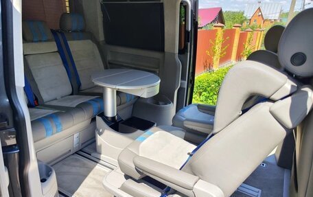 Volkswagen Multivan T6 рестайлинг, 2015 год, 3 800 000 рублей, 16 фотография