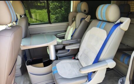 Volkswagen Multivan T6 рестайлинг, 2015 год, 3 800 000 рублей, 14 фотография