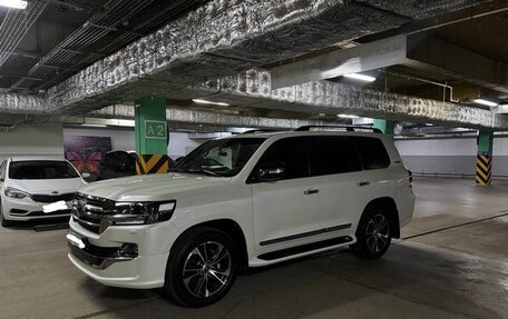 Toyota Land Cruiser 200, 2020 год, 10 500 000 рублей, 2 фотография