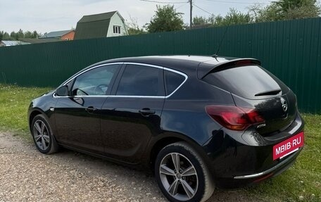 Opel Astra J, 2014 год, 740 000 рублей, 6 фотография