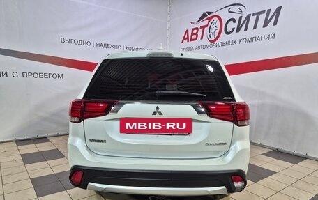 Mitsubishi Outlander III рестайлинг 3, 2018 год, 1 804 000 рублей, 6 фотография