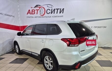 Mitsubishi Outlander III рестайлинг 3, 2018 год, 1 804 000 рублей, 5 фотография