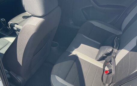 Skoda Rapid I, 2017 год, 1 100 000 рублей, 12 фотография