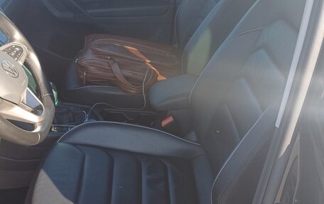 Volkswagen Tiguan II, 2021 год, 3 500 000 рублей, 21 фотография