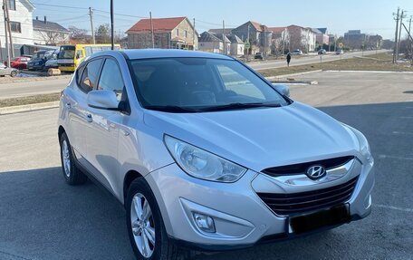 Hyundai Tucson III, 2011 год, 1 350 000 рублей, 6 фотография