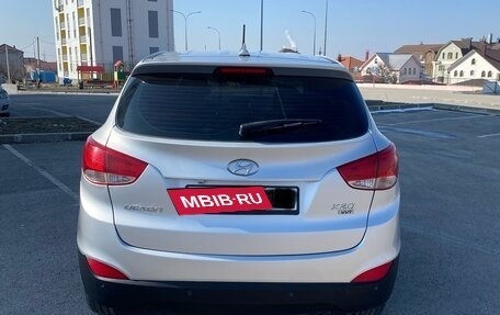 Hyundai Tucson III, 2011 год, 1 350 000 рублей, 4 фотография