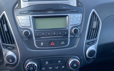 Hyundai Tucson III, 2011 год, 1 350 000 рублей, 14 фотография