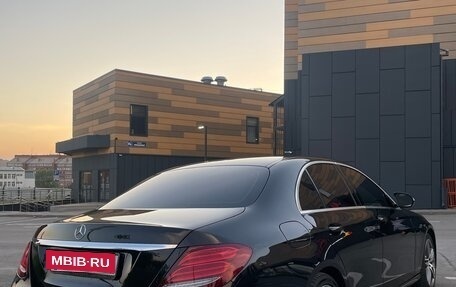 Mercedes-Benz E-Класс, 2016 год, 4 000 000 рублей, 4 фотография