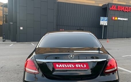 Mercedes-Benz E-Класс, 2016 год, 4 000 000 рублей, 5 фотография