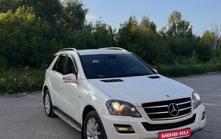 Mercedes-Benz M-Класс, 2011 год, 1 920 000 рублей, 2 фотография