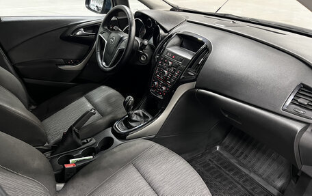 Opel Astra J, 2013 год, 710 000 рублей, 15 фотография