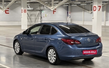 Opel Astra J, 2013 год, 710 000 рублей, 11 фотография