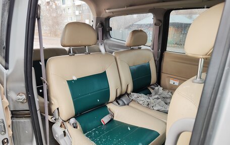 Nissan Serena II, 2001 год, 665 000 рублей, 10 фотография