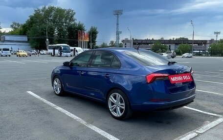Skoda Rapid II, 2021 год, 1 950 000 рублей, 2 фотография