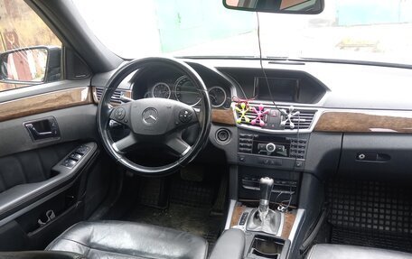 Mercedes-Benz E-Класс, 2009 год, 1 600 000 рублей, 3 фотография