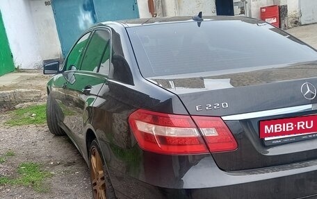 Mercedes-Benz E-Класс, 2009 год, 1 600 000 рублей, 21 фотография