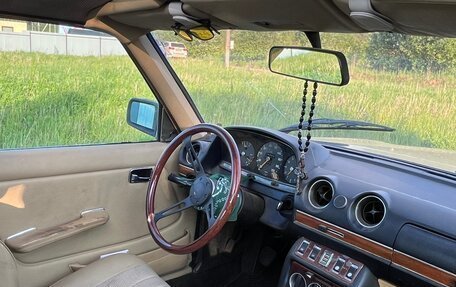 Mercedes-Benz W123, 1980 год, 350 000 рублей, 6 фотография