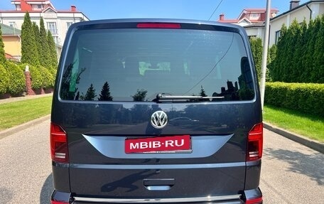 Volkswagen Multivan T6 рестайлинг, 2020 год, 6 300 000 рублей, 4 фотография