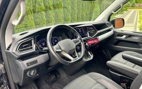 Volkswagen Multivan T6 рестайлинг, 2020 год, 6 300 000 рублей, 24 фотография