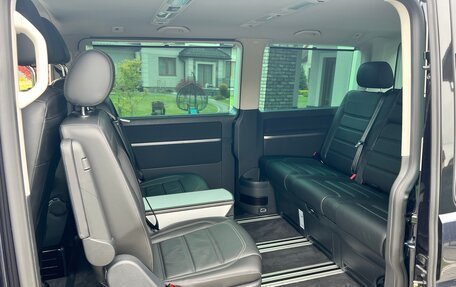 Volkswagen Multivan T6 рестайлинг, 2020 год, 6 300 000 рублей, 38 фотография