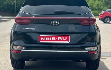 KIA Sportage IV рестайлинг, 2021 год, 2 500 000 рублей, 3 фотография