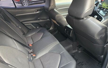 Toyota Camry, 2021 год, 3 350 000 рублей, 2 фотография