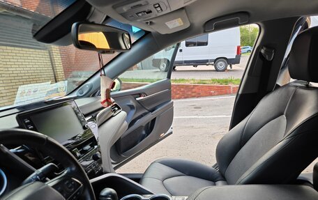 Toyota Camry, 2021 год, 3 350 000 рублей, 8 фотография