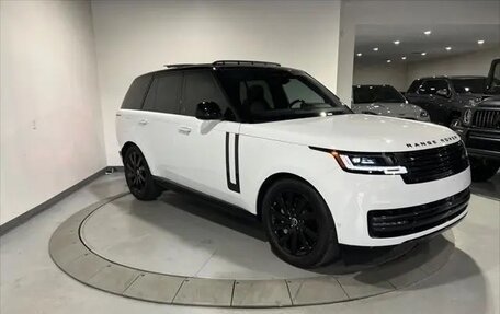 Land Rover Range Rover IV рестайлинг, 2022 год, 11 200 000 рублей, 3 фотография