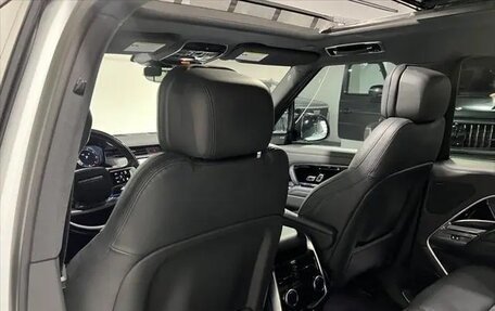 Land Rover Range Rover IV рестайлинг, 2022 год, 11 200 000 рублей, 14 фотография